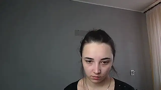 Eva Gloryy online show from April 4, 2026, 10:35 am