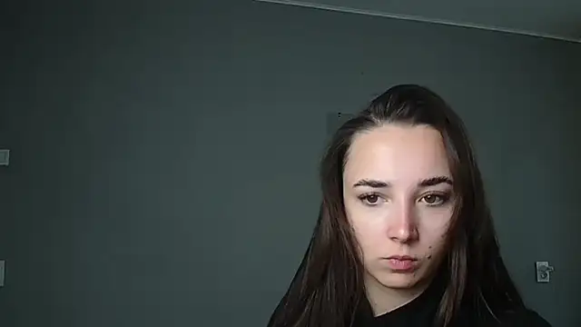 Eva Gloryy online show from May 30, 2026, 10:12 am