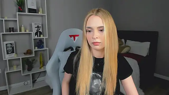 Snapshot of JinxTonks chatting on February 11, 2026, 7:19 pm JinxTonks online show from February 11, 2026, 7:19 pm