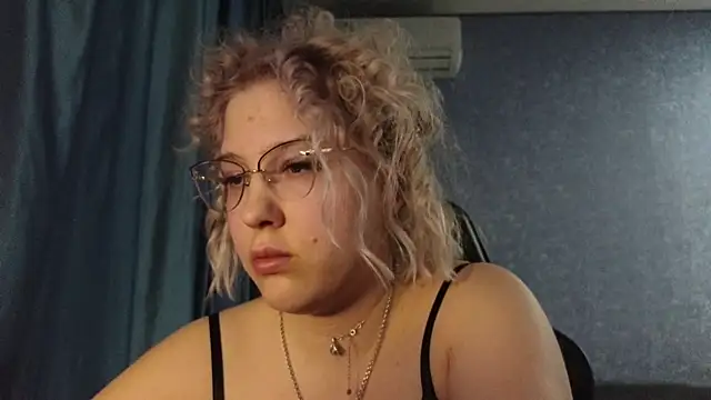 HotBrandyX online show from April 9, 2026, 1:16 pm