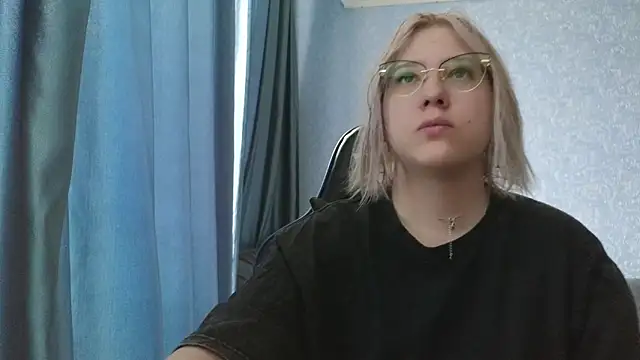 HotBrandyX online show from April 12, 2026, 4:28 am