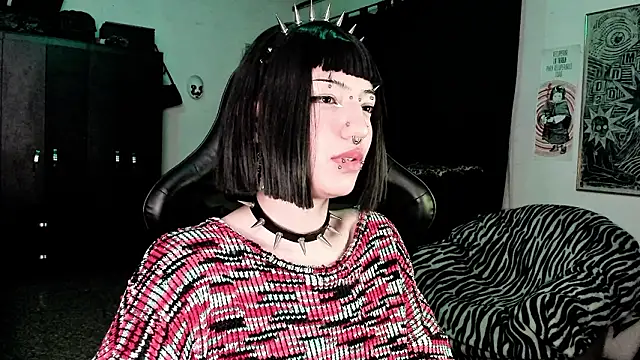 Snapshot of roxy_toxic chatting on February 3, 2026, 2:53 am roxy toxic online show from February 3, 2026, 2:53 am