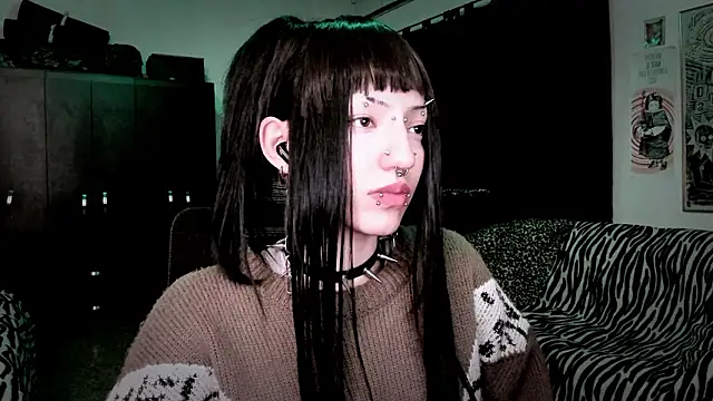 Snapshot of roxy_toxic chatting on March 3, 2026, 1:12 am roxy toxic online show from March 3, 2026, 1:12 am