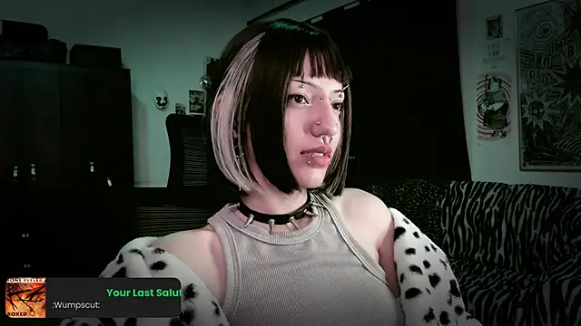 Snapshot of roxy_toxic chatting on May 15, 2026, 11:12 pm roxy toxic online show from May 15, 2026, 11:12 pm