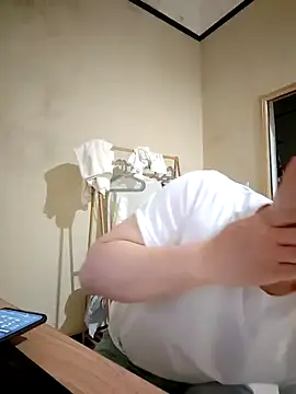 goodboyfcy online show from February 12, 2025, 1:37 pm