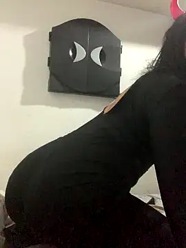 Snapshot of sofia_esclava chatting on November 2, 2025, 4:20 pm sofia esclava online show from November 2, 2025, 4:20 pm