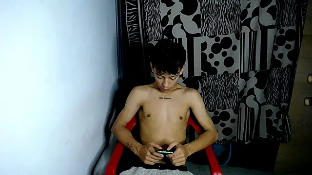 Snapshot of Maicol_Garcia chatting on January 26, 2025, 5:02 am Maicol Garcia online show from January 26, 2025, 5:02 am