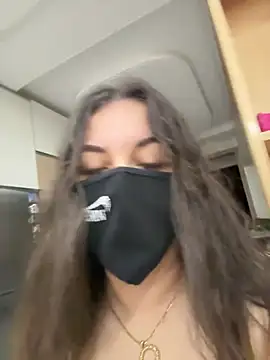 Ayochaa online show from August 5, 2026, 9:39 pm