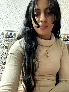 majdolin78 online show from December 13, 2025, 8:04 pm