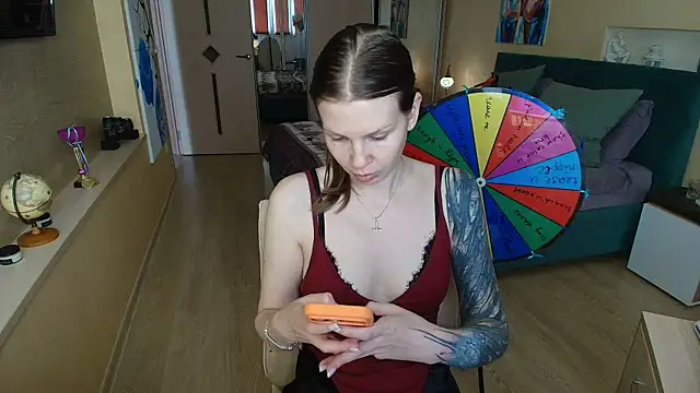 ReginaSparkle online show from June 19, 2026, 9:35 am