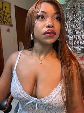 SaraYedid17 online show from February 17, 2026, 9:50 am