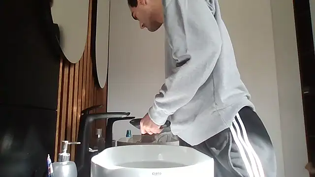 Snapshot of AvvocatoPorco chatting on January 26, 2025, 11:06 am AvvocatoPorco online show from January 26, 2025, 11:06 am