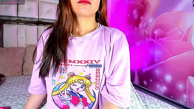 Snapshot of emili_clark chatting on October 14, 2025, 5:08 am emili clark online show from October 14, 2025, 5:08 am