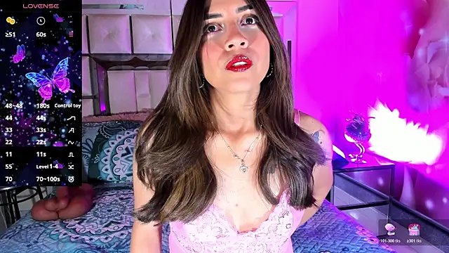 Snapshot of emili_clark chatting on November 26, 2025, 4:02 am emili clark online show from November 26, 2025, 4:02 am