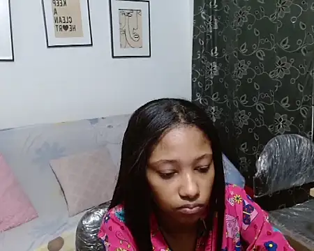 Snapshot of LITTLEDOLLHOT chatting on December 1, 2025, 12:32 pm LITTLEDOLLHOT online show from December 1, 2025, 12:32 pm