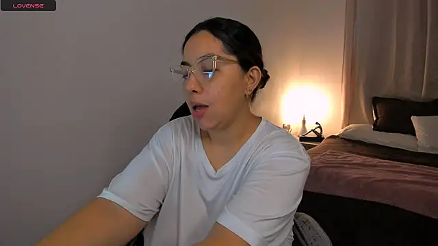 brithany olson25 online show from September 12, 2025, 12:05 pm