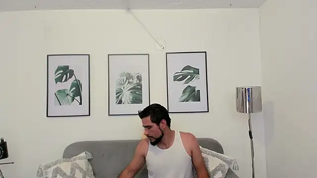 luxurycoupl online show from February 8, 2025, 3:41 am