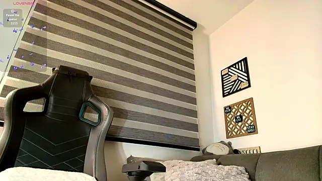 love sharol  online show from October 25, 2025, 3:03 am