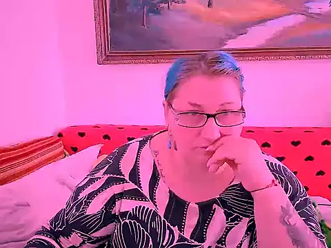 mayamayx online show from October 15, 2025, 8:36 am