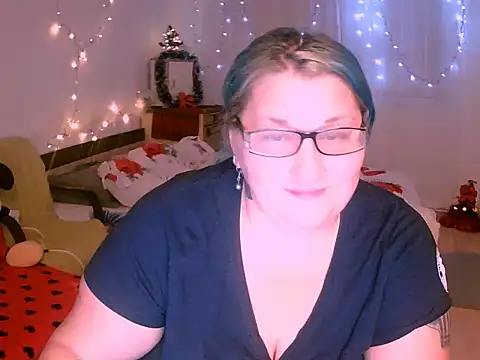 mayamayx online show from December 17, 2025, 7:53 pm