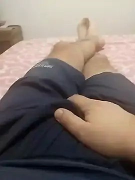 Snapshot of ALEX19833 chatting on January 19, 2025, 3:32 pm ALEX19833 online show from January 19, 2025, 3:32 pm