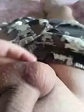 Snapshot of ALEX19833 chatting on January 24, 2025, 1:57 pm ALEX19833 online show from January 24, 2025, 1:57 pm