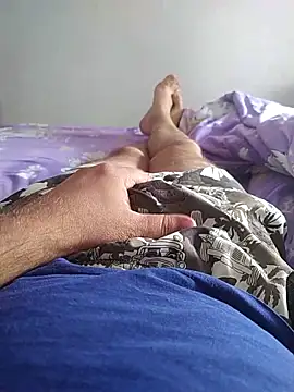 Snapshot of ALEX19833 chatting on October 5, 2025, 12:47 pm ALEX19833 online show from October 5, 2025, 12:47 pm