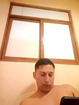 Snapshot of LuisMex1998 chatting on February 21, 2026, 2:40 pm LuisMex1998 online show from February 21, 2026, 2:40 pm