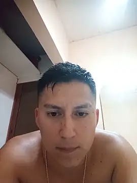 LuisMex1998 online show from May 15, 2026, 1:01 am