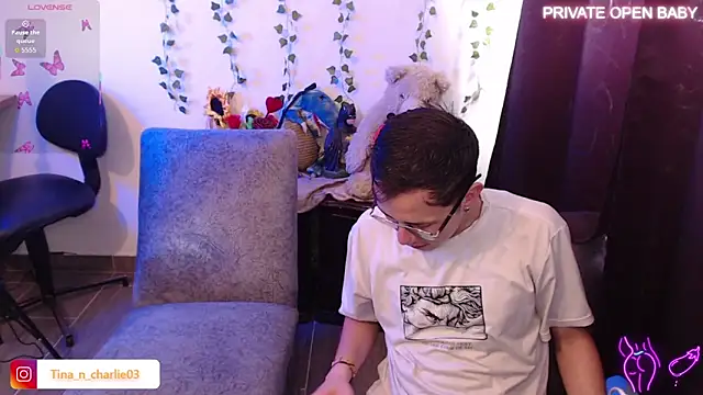 Tina 4 Charlie online show from November 28, 2025, 2:31 pm