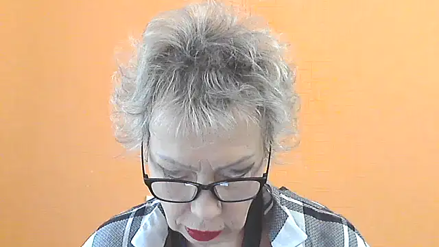 NessyJenixs online show from October 5, 2025, 6:56 am