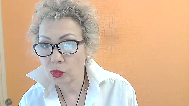 NessyJenixs online show from March 13, 2026, 1:40 pm