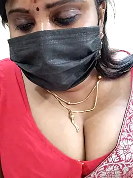 Queenflowerr online show from February 16, 2025, 9:27 pm