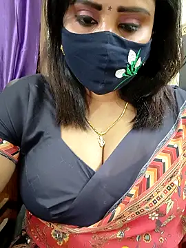 Queenflowerr online show from March 30, 2026, 8:21 pm