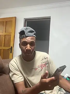 sydmanyoba online show from February 22, 2026, 6:06 pm