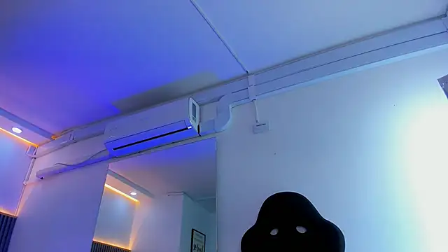 bonnieAn online show from March 22, 2025, 2:58 pm