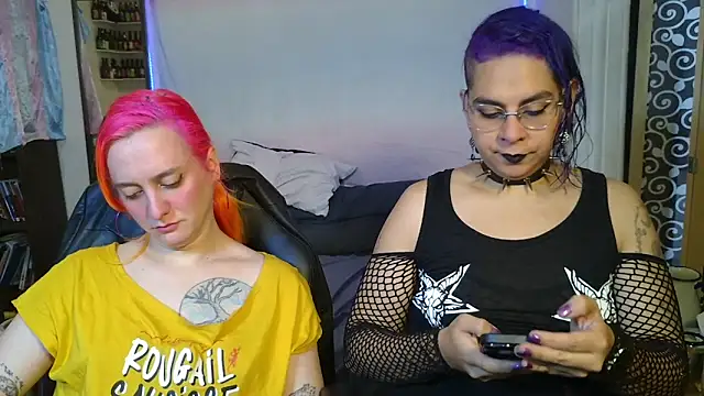 Snapshot of Evelan420 chatting on November 27, 2025, 6:32 pm Evelan420 online show from November 27, 2025, 6:32 pm