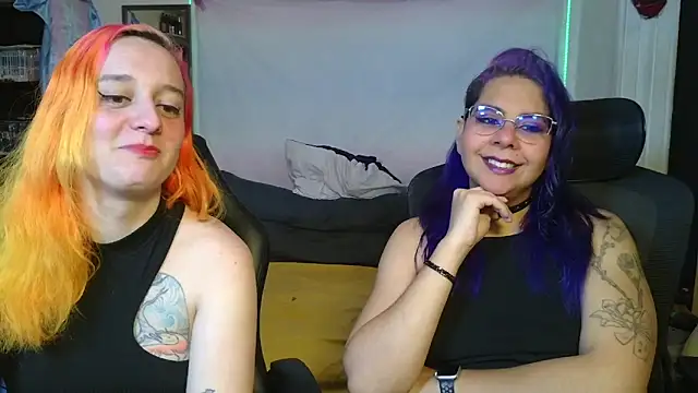 Snapshot of Evelan420 chatting on December 22, 2025, 7:00 pm Evelan420 online show from December 22, 2025, 7:00 pm