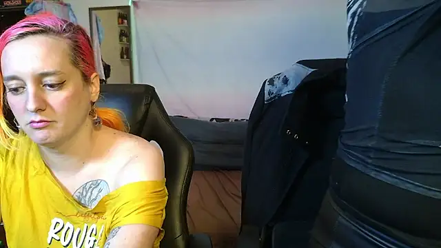 Snapshot of Evelan420 chatting on January 5, 2026, 8:34 pm Evelan420 online show from January 5, 2026, 8:34 pm