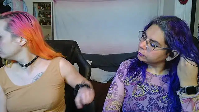 Snapshot of Evelan420 chatting on January 13, 2026, 8:58 pm Evelan420 online show from January 13, 2026, 8:58 pm