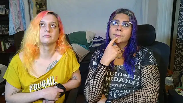 Snapshot of Evelan420 chatting on February 3, 2026, 2:53 am Evelan420 online show from February 3, 2026, 2:53 am