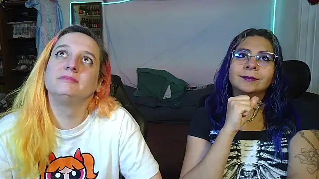 Snapshot of Evelan420 chatting on February 24, 2026, 7:45 pm Evelan420 online show from February 24, 2026, 7:45 pm