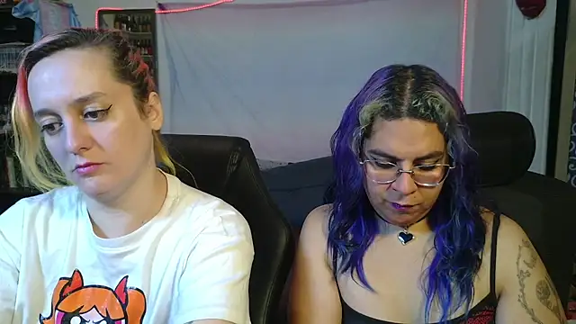 Snapshot of Evelan420 chatting on February 26, 2026, 6:51 pm Evelan420 online show from February 26, 2026, 6:51 pm