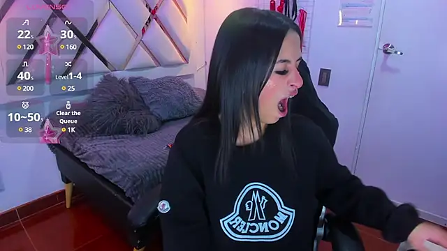 Snapshot of Belinda_Braund chatting on March 17, 2025, 2:45 pm Belinda Braund online show from March 17, 2025, 2:45 pm