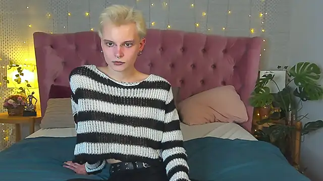 Snapshot of DemianEnglen chatting on January 21, 2025, 9:04 pm DemianEnglen online show from January 21, 2025, 9:04 pm