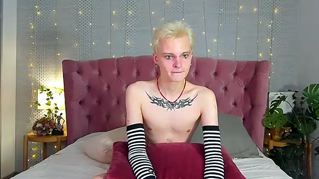 Snapshot of DemianEnglen chatting on January 25, 2025, 12:17 am DemianEnglen online show from January 25, 2025, 12:17 am