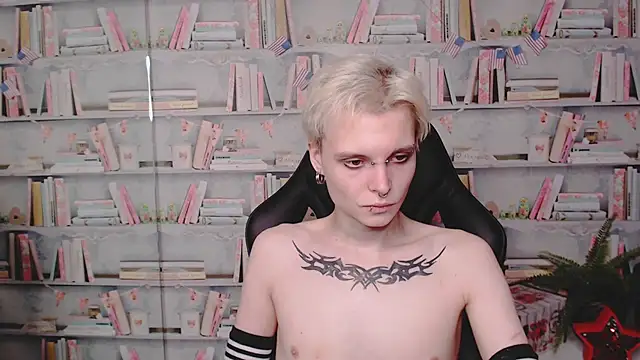 Snapshot of DemianEnglen chatting on March 3, 2025, 2:47 am DemianEnglen online show from March 3, 2025, 2:47 am