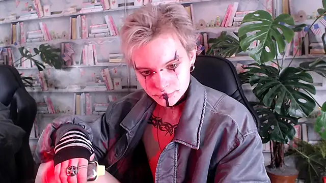 Snapshot of DemianEnglen chatting on March 19, 2025, 8:22 pm DemianEnglen online show from March 19, 2025, 8:22 pm