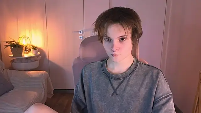 DemianEnglen online show from April 23, 2026, 10:23 pm