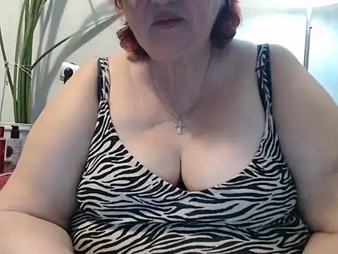 DeniseeRosea online show from May 15, 2026, 6:26 pm